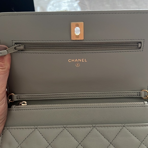 Chanel grey wallet on chain. Straight from Dubai Mall. Hard to find. Sold out - Picture 6 of 12
